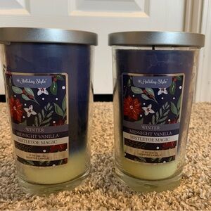 (2) Winter, Midnight Vanilla, Mistletoe Magic 17oz Candle